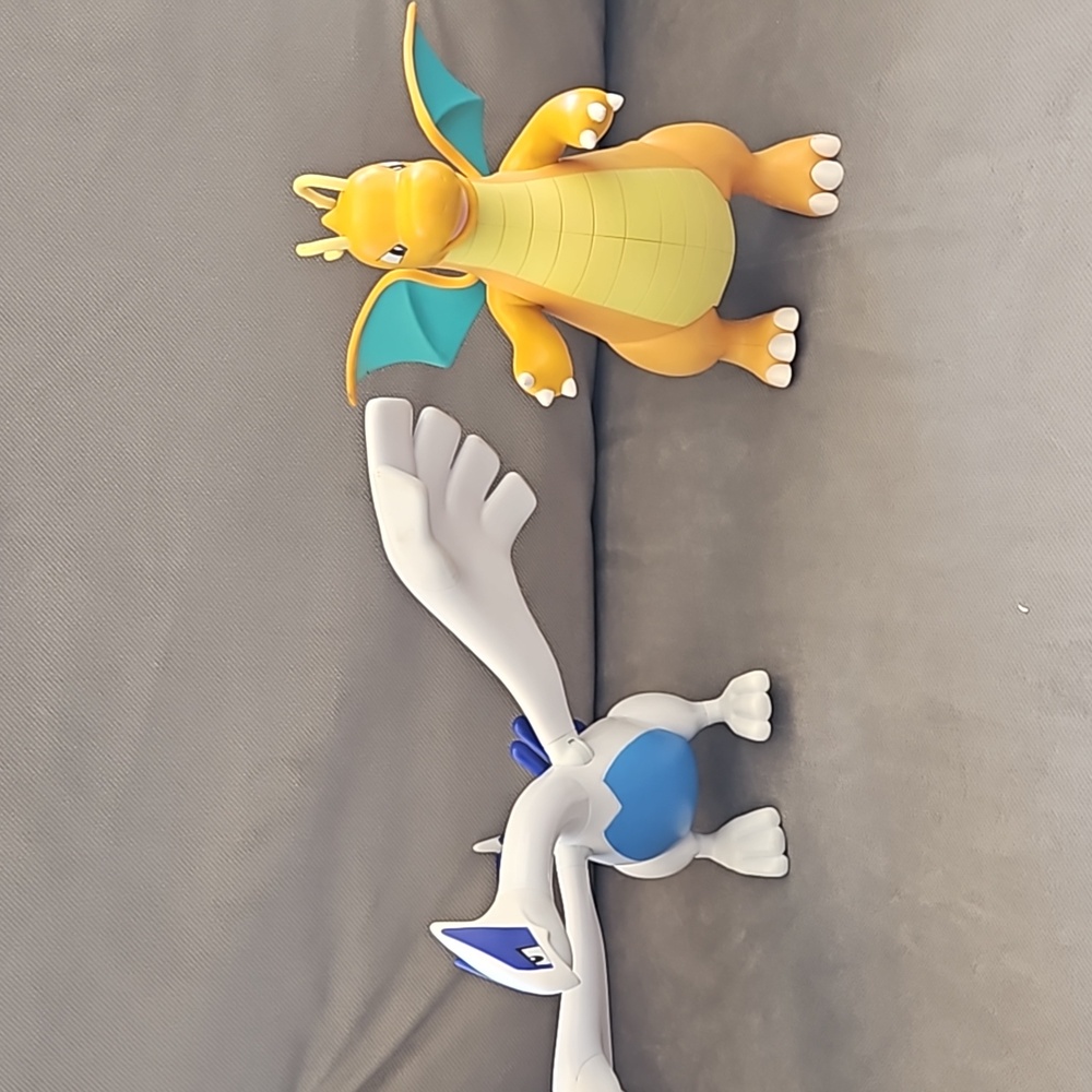 Pokemon Dragon action figure set!